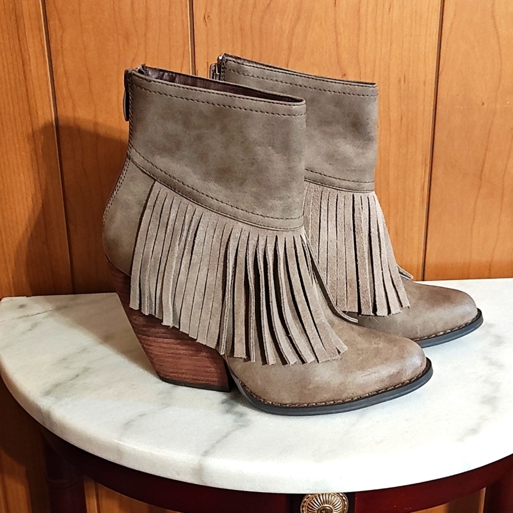 Very Volatile Boots